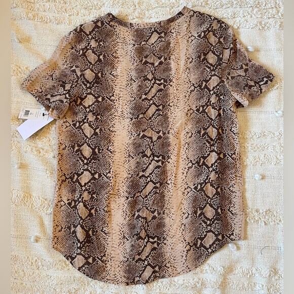 NWT Equipment 100% silk Python Riley Tee in Nude xsmall - Picture 16 of 16